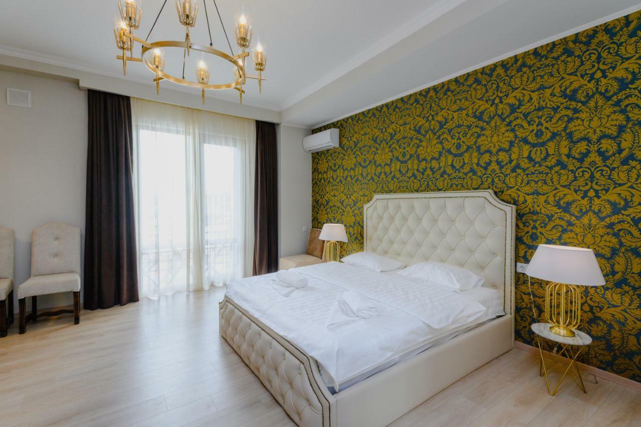 Golden Globe Boutique Hotel Tbilisi Bagian luar foto