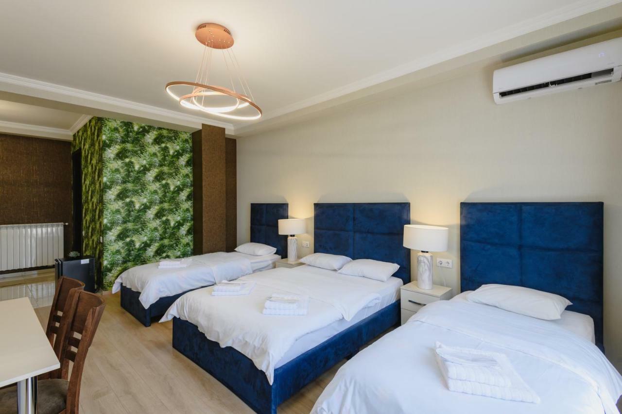 Golden Globe Boutique Hotel Tbilisi Bagian luar foto